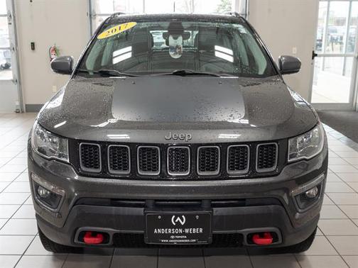 Granite Crystal Metallic Clearcoat 2017 Jeep New Compass Trailhawk