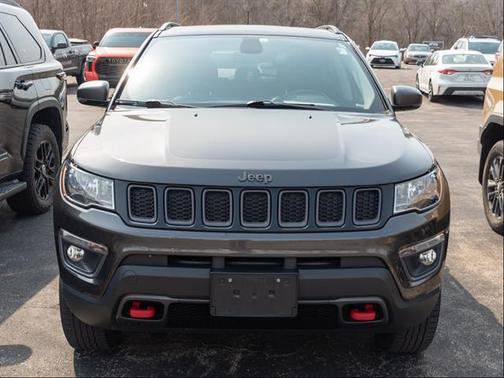 Granite Crystal Metallic Clearcoat 2017 Jeep New Compass Trailhawk