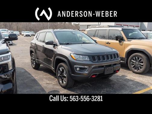 Granite Crystal Metallic Clearcoat 2017 Jeep New Compass Trailhawk