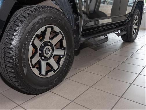 Midnight Black Metallic 2022 Toyota 4Runner TRD Off Road Premium