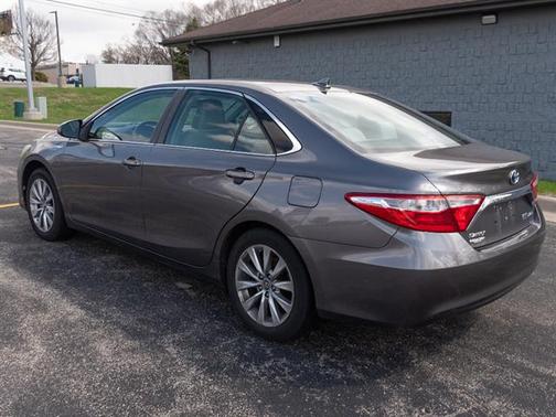 2017 Toyota Camry Hybrid XLE