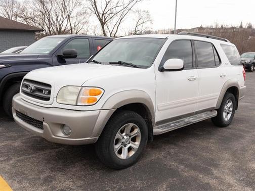 2004 Toyota Sequoia SR5