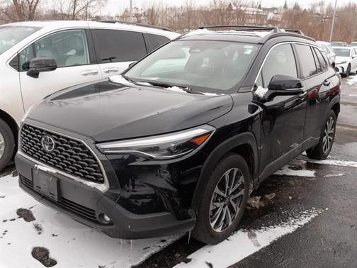 2024 Toyota Corolla Cross XLE