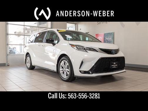2021 Toyota Sienna XSE 7 Passenger