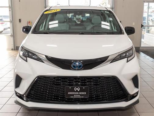 2021 Toyota Sienna XSE 7 Passenger