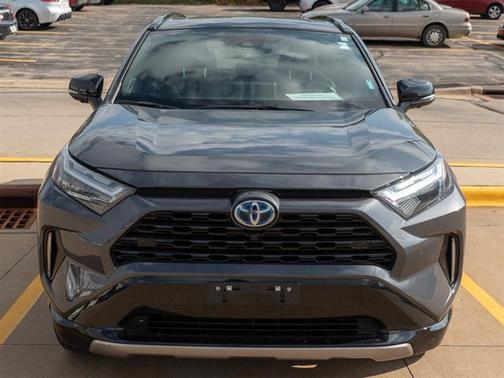 2024 Toyota RAV4 Hybrid SE