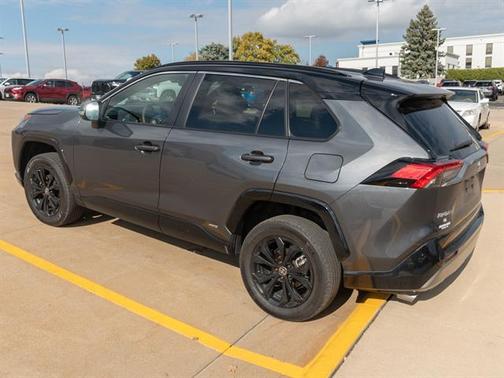 2024 Toyota RAV4 Hybrid SE