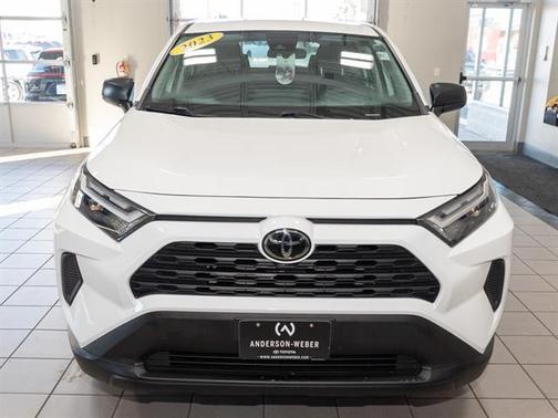 2023 Toyota RAV4 LE