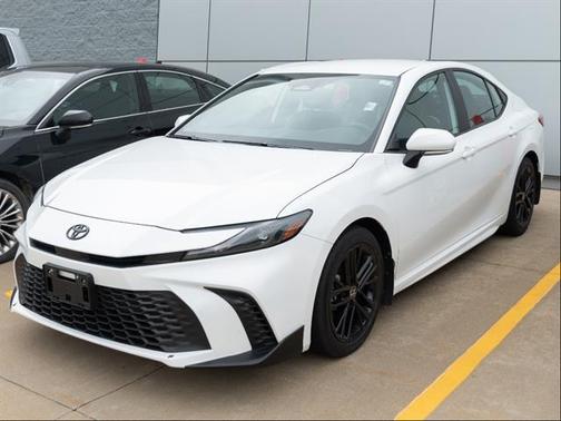 Ice Cap 2025 Toyota Camry SE