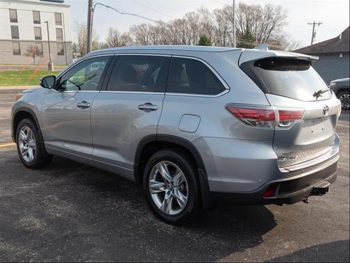 Silver Sky Metallic 2016 Toyota Highlander Limited
