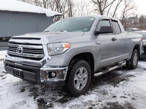 2016 Toyota Tundra SR5