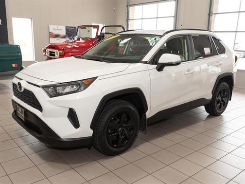 2019 Toyota RAV4 LE
