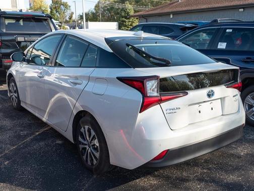 2019 Toyota Prius LE