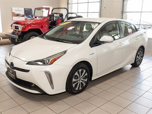 2019 Toyota Prius LE