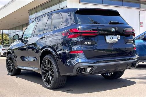 Carbon Black Metallic 2026 BMW X5 sDrive40i