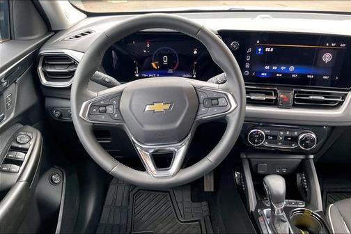 Summit White 2024 Chevrolet Trailblazer LT