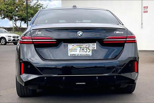 Black Sapphire Metallic 2024 BMW i5 M60