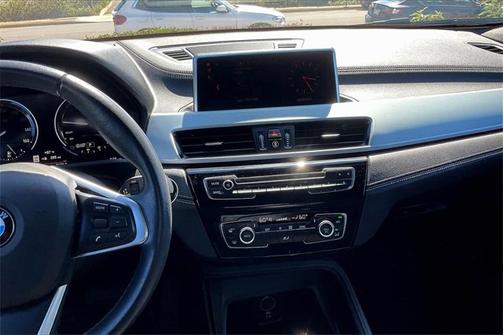 2022 BMW X2 sDrive28i