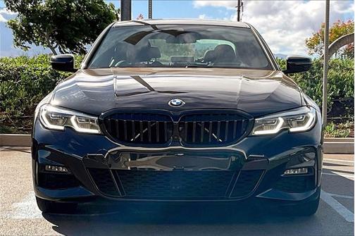 2020 BMW 330 i