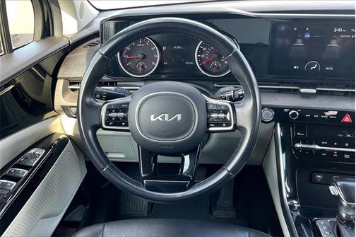 2022 Kia Carnival EX