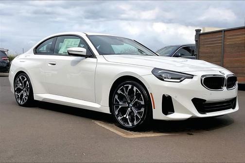 Alpine White 2026 BMW 230 230i