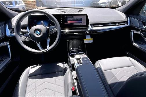Cape York Green Metallic 2026 BMW X1 xDrive28i