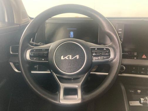 Black 2025 Kia Sportage LX
