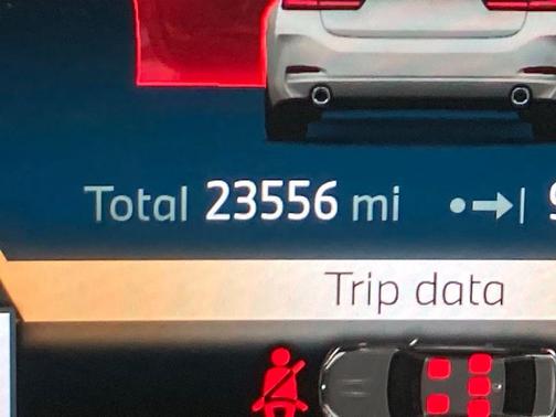 2025 BMW 330 i xDrive