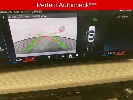 2025 BMW 330 i xDrive