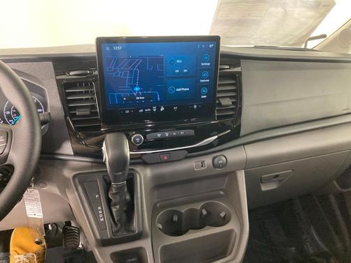 2025 Ford Transit-250 148 WB Medium Roof Cargo