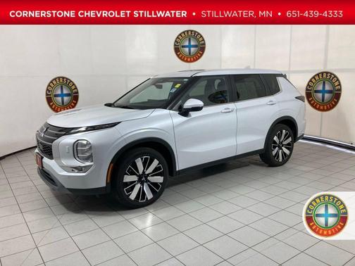 2025 Mitsubishi Outlander SE