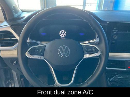 Pyrite Silver Metallic 2025 Volkswagen Taos 1.5T SE