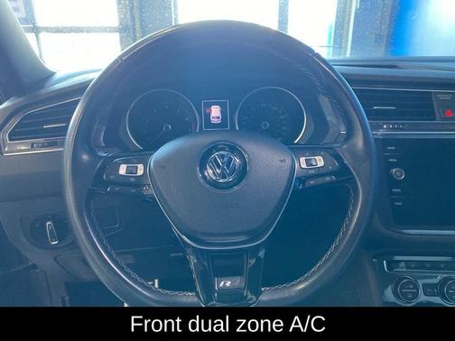 Platinum Gray Metallic 2021 Volkswagen Tiguan 2.0T SE R-Line Black
