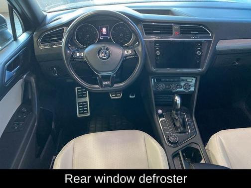 Platinum Gray Metallic 2021 Volkswagen Tiguan 2.0T SE R-Line Black
