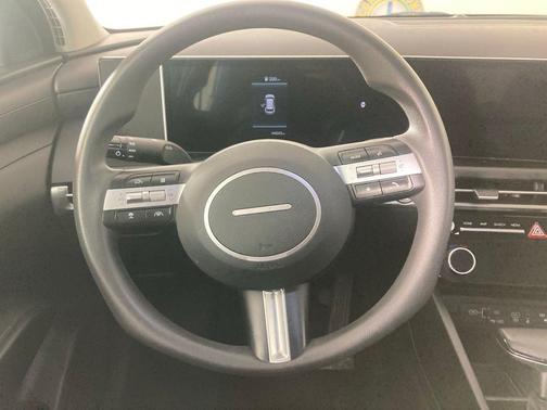 White 2025 Hyundai TUCSON SEL