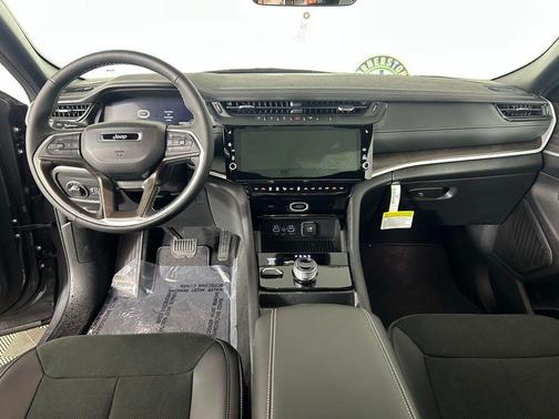 Gray 2026 Jeep Grand Cherokee Laredo