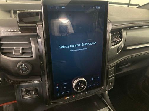 2025 Ford F-150 Lightning Platinum