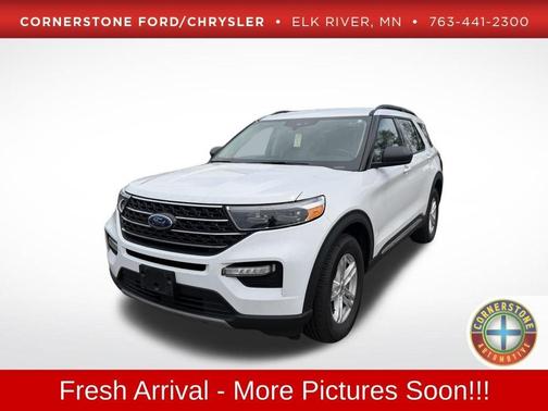 White 2023 Ford Explorer XLT