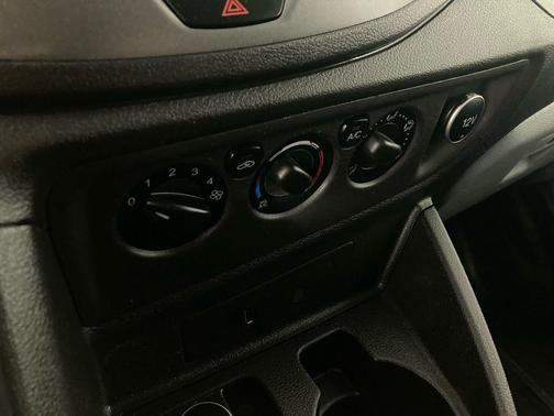 2018 Ford Transit-250 148 WB Medium Roof Cargo