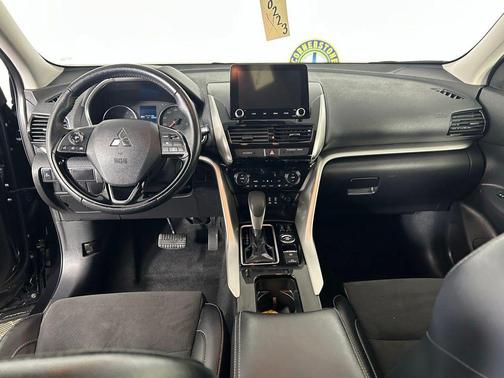 Silver 2024 Mitsubishi Eclipse Cross SE