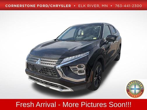 Silver 2024 Mitsubishi Eclipse Cross SE