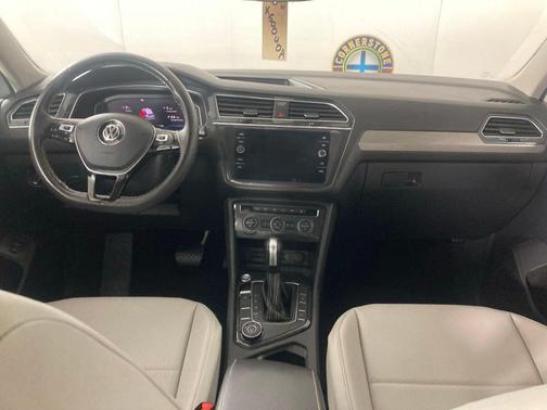 Pure White 2021 Volkswagen Tiguan 2.0T SEL