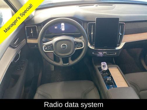 Blue 2025 Volvo XC90 B6 Plus 7-Seater