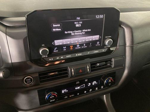 2024 Nissan Pathfinder S