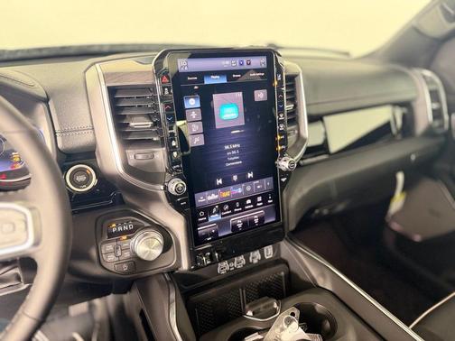 Hydro Blue Pearlcoat 2026 RAM 1500 Laramie