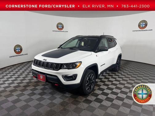 White 2018 Jeep Compass Trailhawk