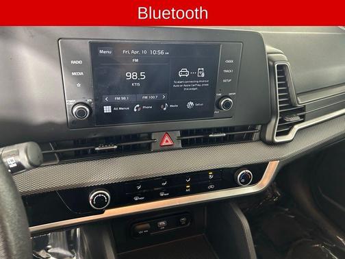 Black 2025 Kia Sportage LX