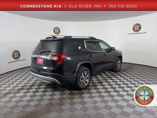 Black 2023 GMC Acadia SLT