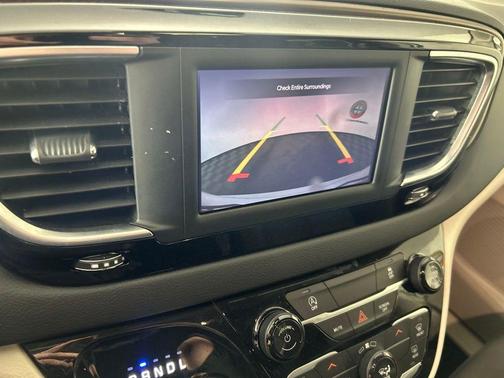 Bright White Clearcoat 2023 Chrysler Voyager LX