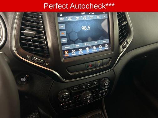 Black 2022 Jeep Cherokee Trailhawk